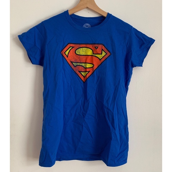 DC Comics Tops - 🚫SOLD🚫Superman T-shirt